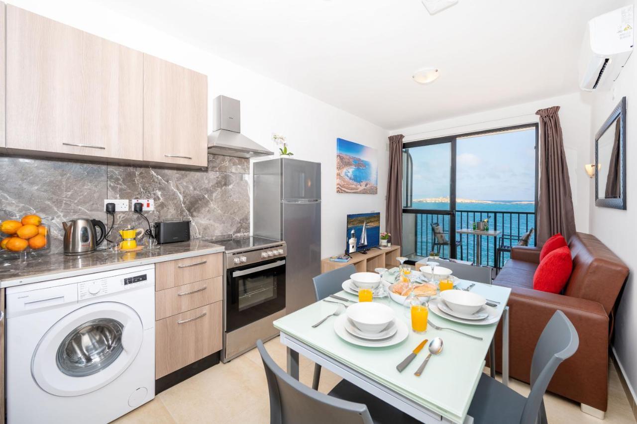 Islet Promenade Seafront 1 Bedroom Apartment With Sea View Balcony By Getawaysmalta San Pawl il-Baħar Kültér fotó