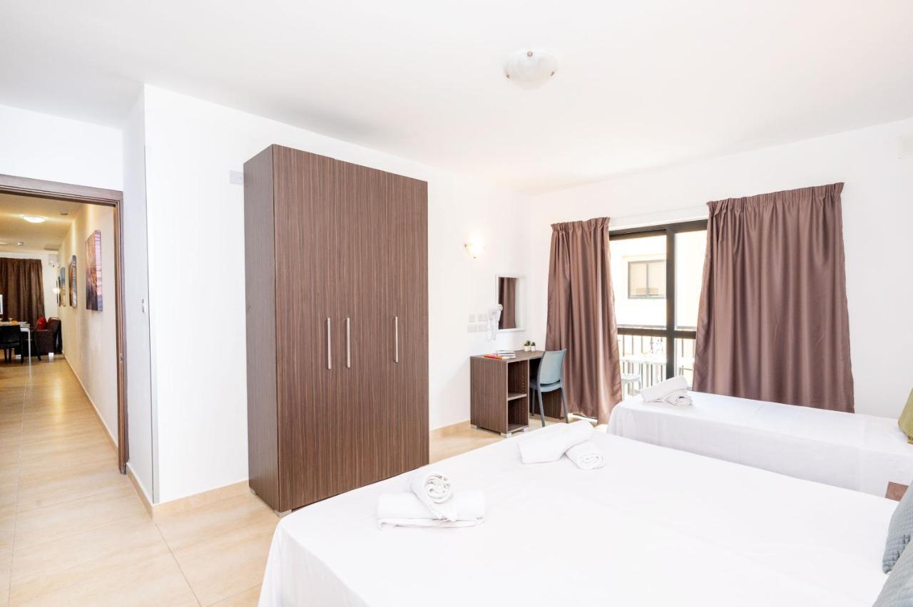 Islet Promenade Seafront 1 Bedroom Apartment With Sea View Balcony By Getawaysmalta San Pawl il-Baħar Kültér fotó