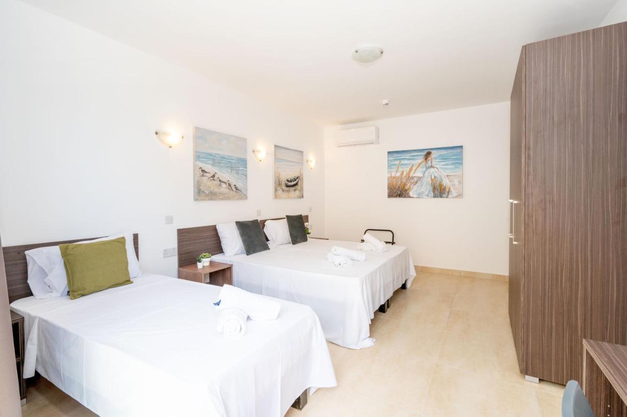Islet Promenade Seafront 1 Bedroom Apartment With Sea View Balcony By Getawaysmalta San Pawl il-Baħar Kültér fotó